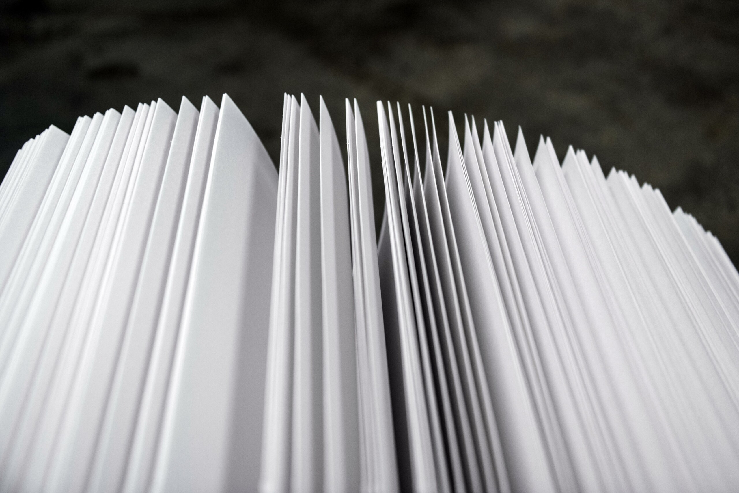 nachhaltige Zellstoffbögen, fächerförmig dargestellt